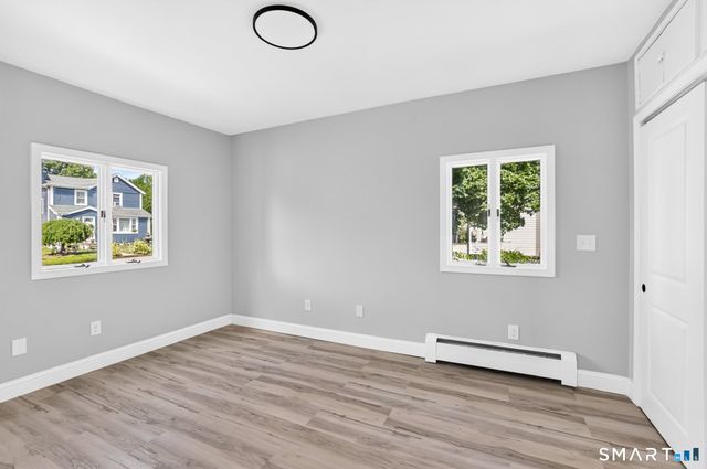 35 Front Avenue, West Haven, CT 06516