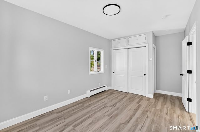 35 Front Avenue, West Haven, CT 06516