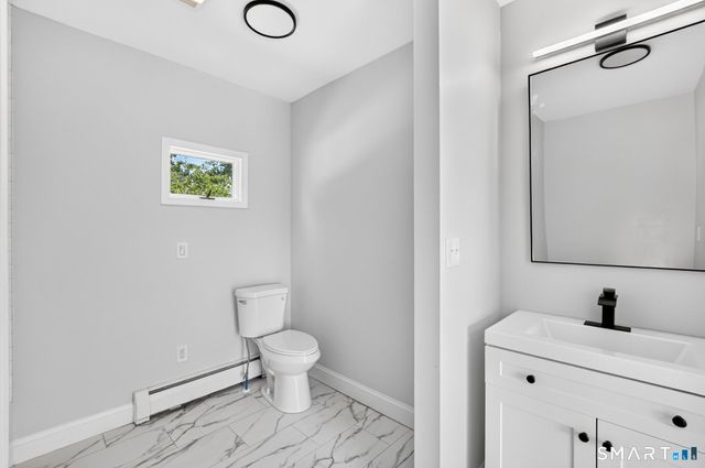 35 Front Avenue, West Haven, CT 06516