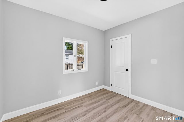 35 Front Avenue, West Haven, CT 06516