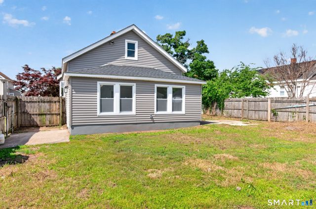 35 Front Avenue, West Haven, CT 06516