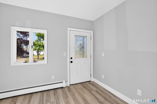 35 Front Avenue, West Haven, CT 06516