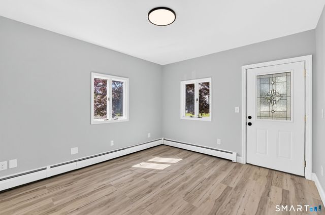35 Front Avenue, West Haven, CT 06516