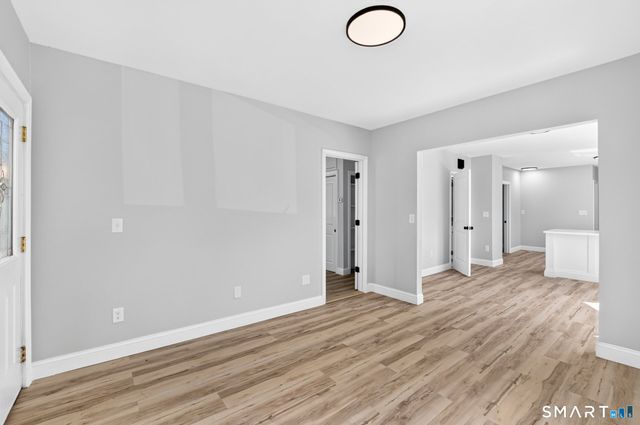 35 Front Avenue, West Haven, CT 06516