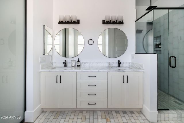 4145 E CAMPBELL Avenue, Phoenix, AZ 85018