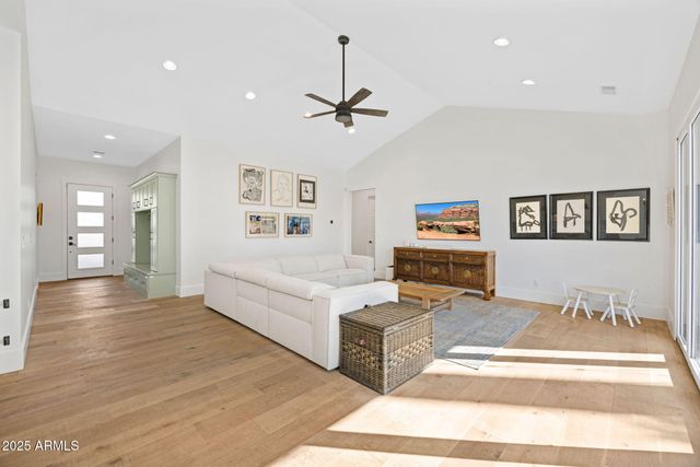 4145 E CAMPBELL Avenue, Phoenix, AZ 85018