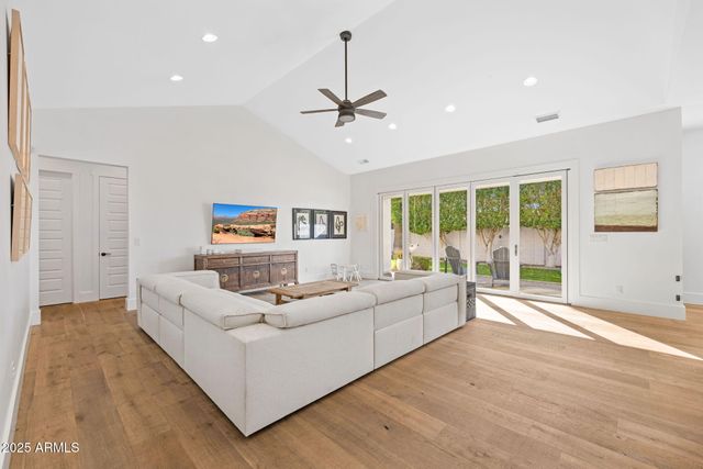 4145 E CAMPBELL Avenue, Phoenix, AZ 85018