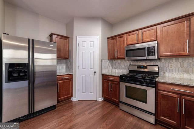 2002 Lakeshore Overlook Circle NW, Kennesaw, GA 30152