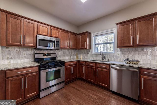 2002 Lakeshore Overlook Circle NW, Kennesaw, GA 30152