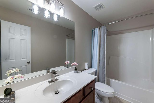 2002 Lakeshore Overlook Circle NW, Kennesaw, GA 30152