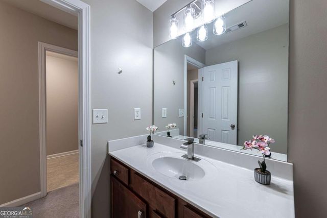 2002 Lakeshore Overlook Circle NW, Kennesaw, GA 30152