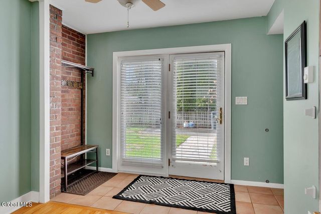 7 Tudor Road, Albany, NY 12203