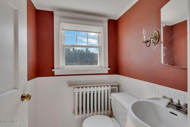 7 Tudor Road, Albany, NY 12203