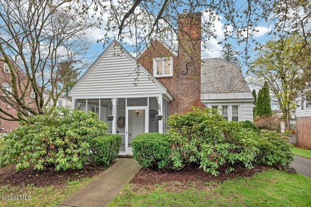 7 Tudor Road, Albany, NY 12203