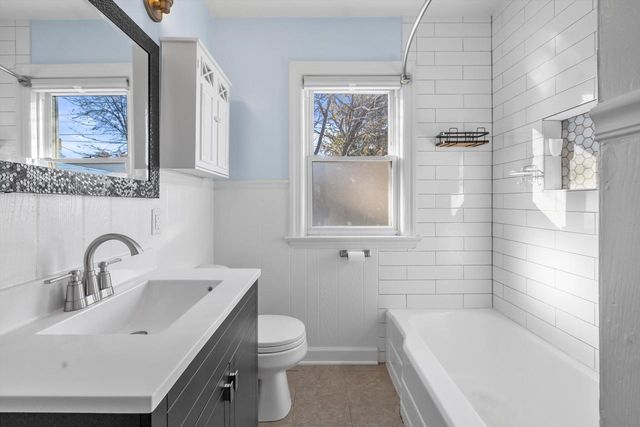 5506 35th AVENUE, Kenosha, WI 53144