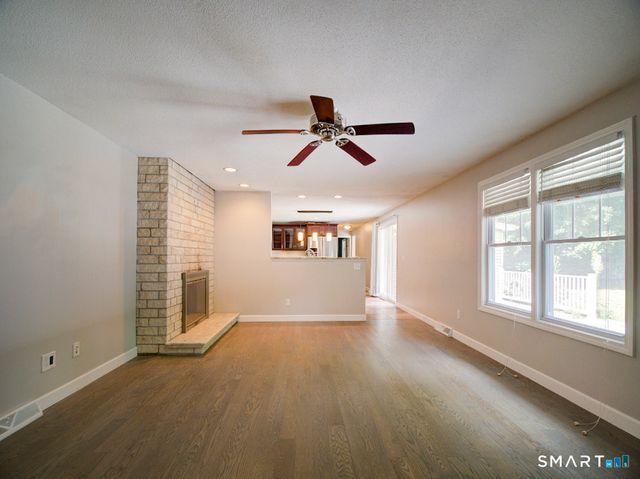 197 Maple Avenue, North Haven, CT 06473