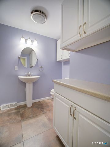 197 Maple Avenue, North Haven, CT 06473