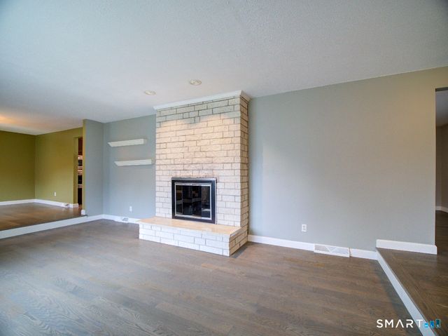 197 Maple Avenue, North Haven, CT 06473