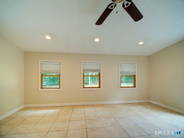 197 Maple Avenue, North Haven, CT 06473