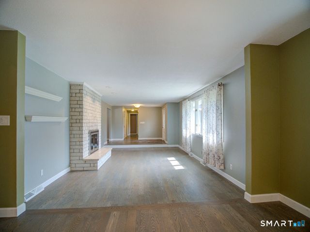 197 Maple Avenue, North Haven, CT 06473