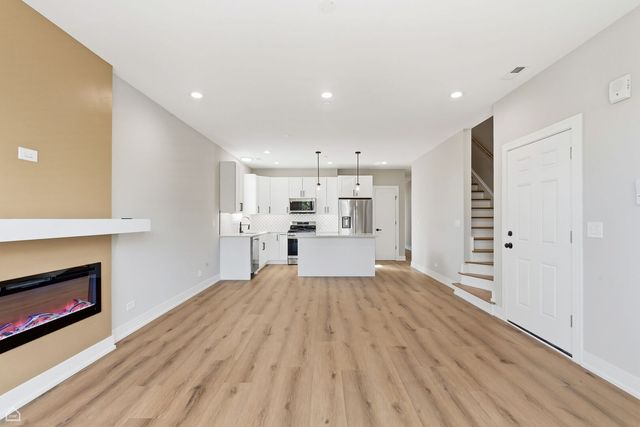 2718 budd Street, River Grove, IL 60171