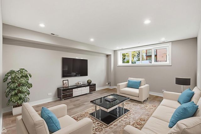 2718 budd Street, River Grove, IL 60171