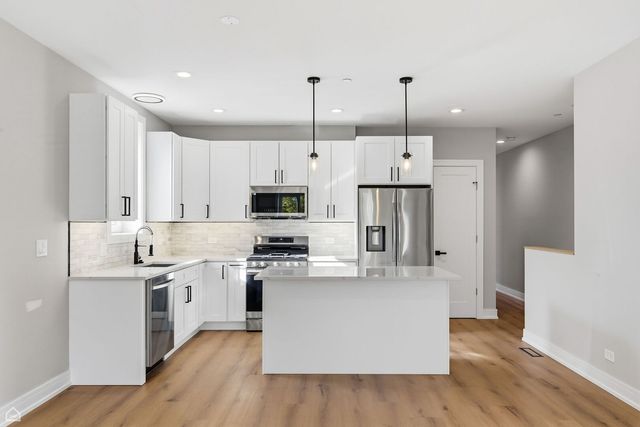 2718 budd Street, River Grove, IL 60171