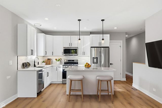 2718 budd Street, River Grove, IL 60171