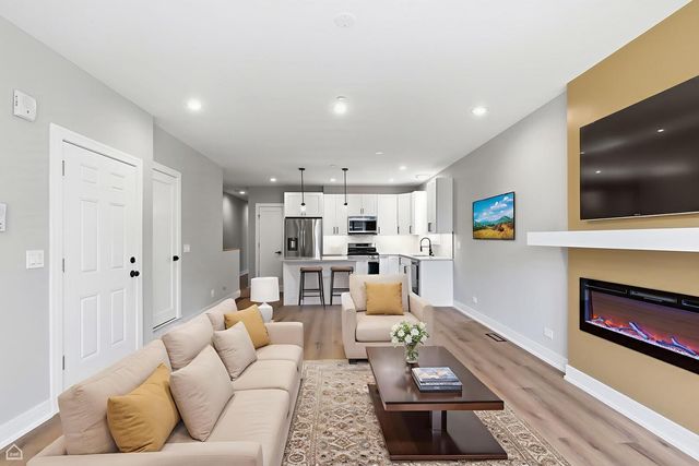 2718 budd Street, River Grove, IL 60171