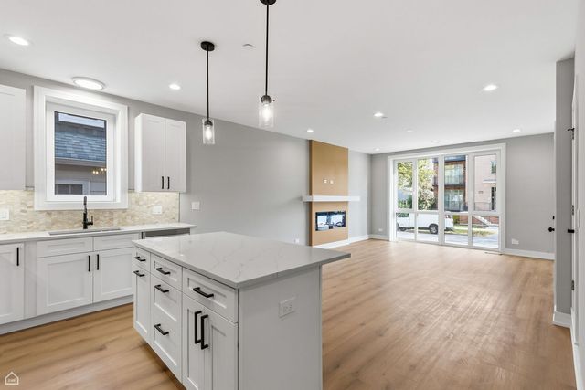 2718 budd Street, River Grove, IL 60171