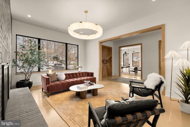 6916 CARMICHAEL AVE, Bethesda, MD 20817