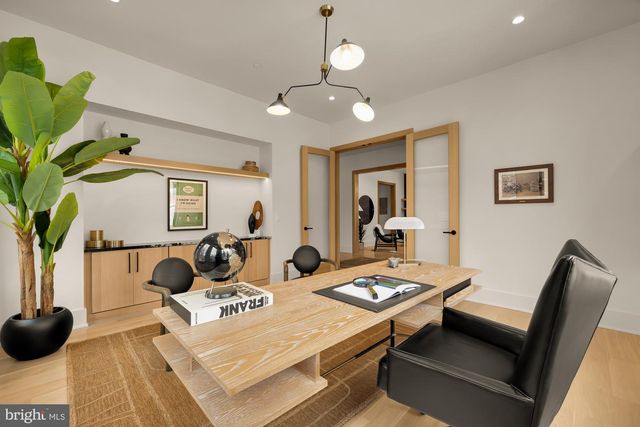 6916 CARMICHAEL AVE, Bethesda, MD 20817