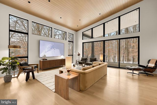 6916 CARMICHAEL AVE, Bethesda, MD 20817