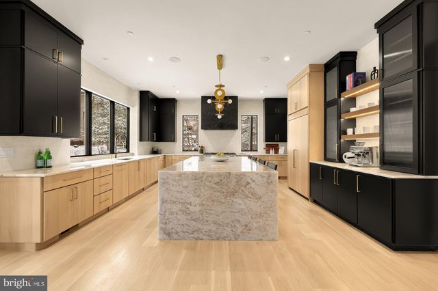 6916 CARMICHAEL AVE, Bethesda, MD 20817