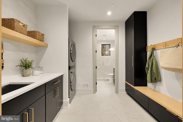 6916 CARMICHAEL AVE, Bethesda, MD 20817