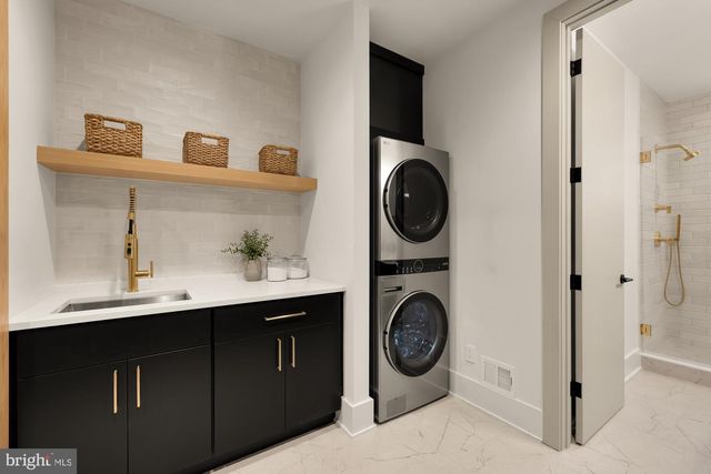 6916 CARMICHAEL AVE, Bethesda, MD 20817