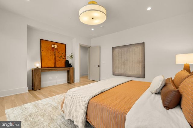 6916 CARMICHAEL AVE, Bethesda, MD 20817