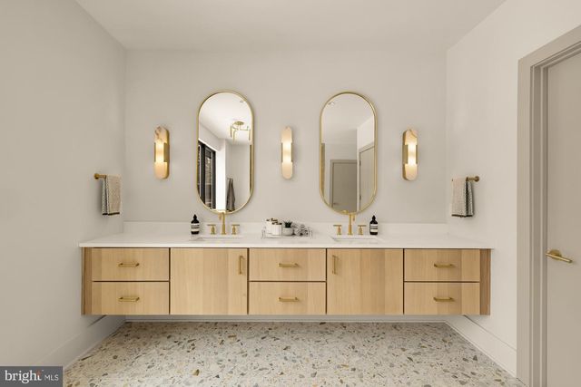 6916 CARMICHAEL AVE, Bethesda, MD 20817