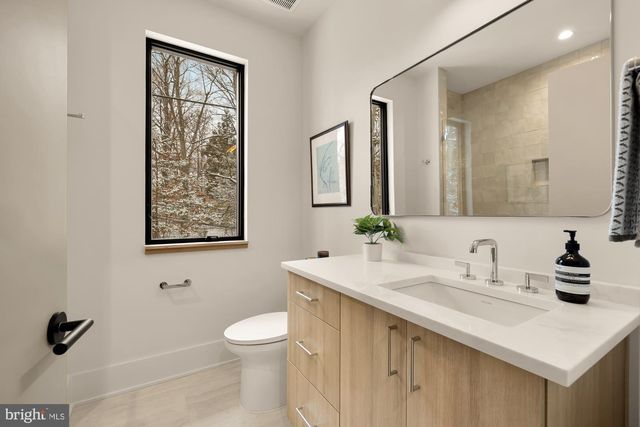 6916 CARMICHAEL AVE, Bethesda, MD 20817