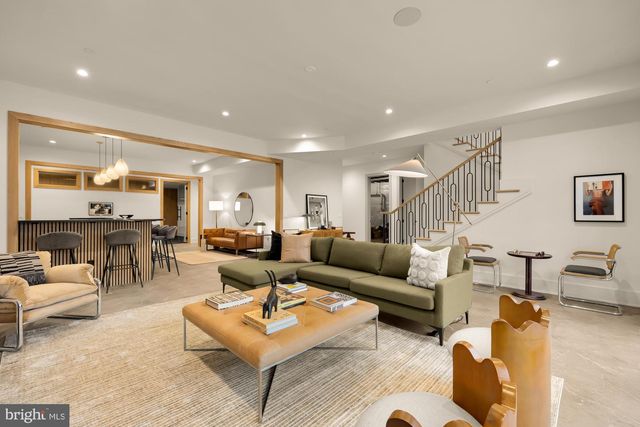 6916 CARMICHAEL AVE, Bethesda, MD 20817