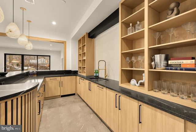 6916 CARMICHAEL AVE, Bethesda, MD 20817