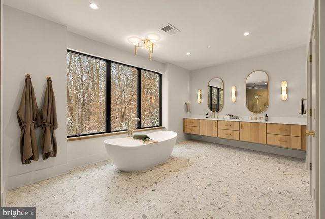 6916 CARMICHAEL AVE, Bethesda, MD 20817