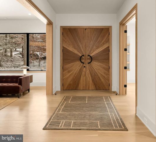 6916 CARMICHAEL AVE, Bethesda, MD 20817