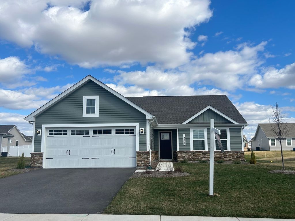 1237 Marigold Lane, Hampshire, IL 60140