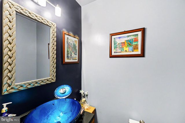 6306 BEACHWAY DR, Falls Church, VA 22044