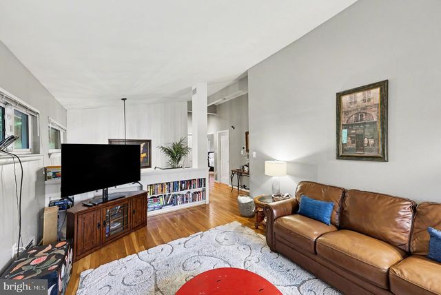 6306 BEACHWAY DR, Falls Church, VA 22044