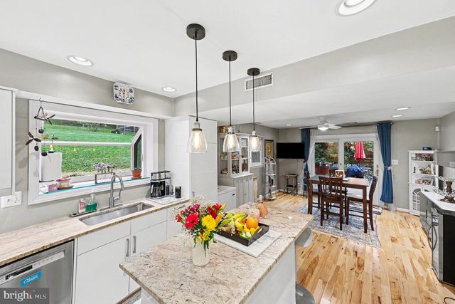 6306 BEACHWAY DR, Falls Church, VA 22044