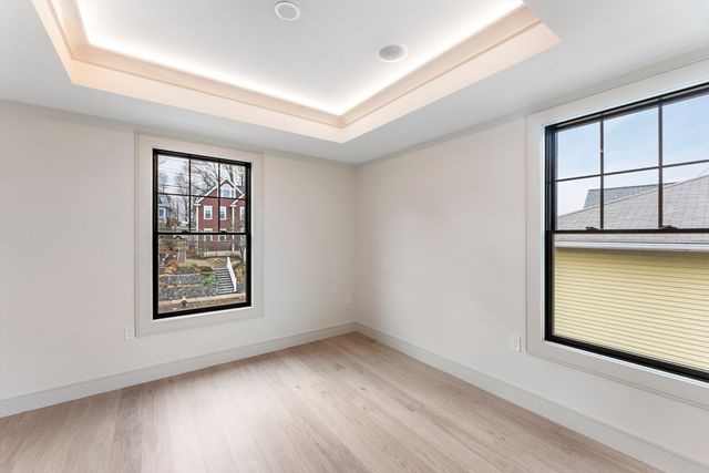 142 Metropolitan PH, Boston, MA 02131