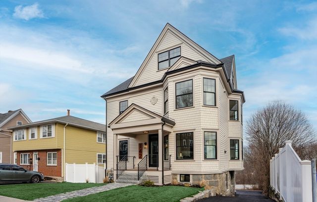142 Metropolitan PH, Boston, MA 02131