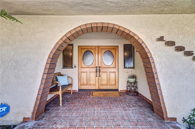18958 Fowler Avenue, North Tustin, CA 92705